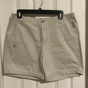 Columbia Size 12 Shorts